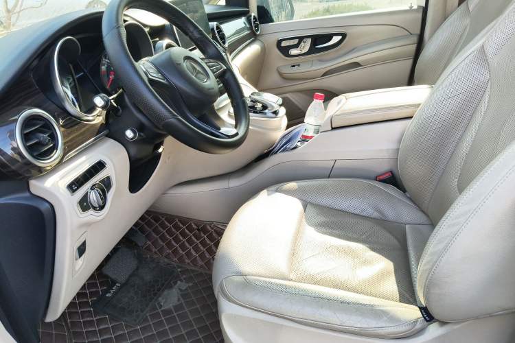 Used Mercedes-Benz V-Class 2016 V 260 Avantgarde Edition