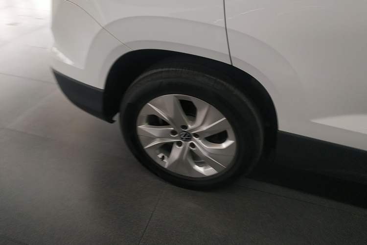 Used Volkswagen Tharu 2023 300TSI Two-Wheel-Drive Crescent Edition
