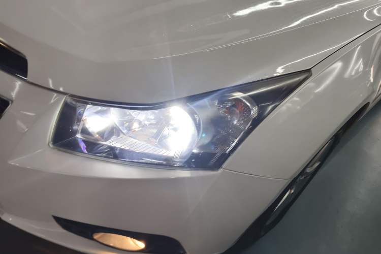 Used Chevrolet Cruze 2013 Hatchback 1.6L Manual Luxury Model