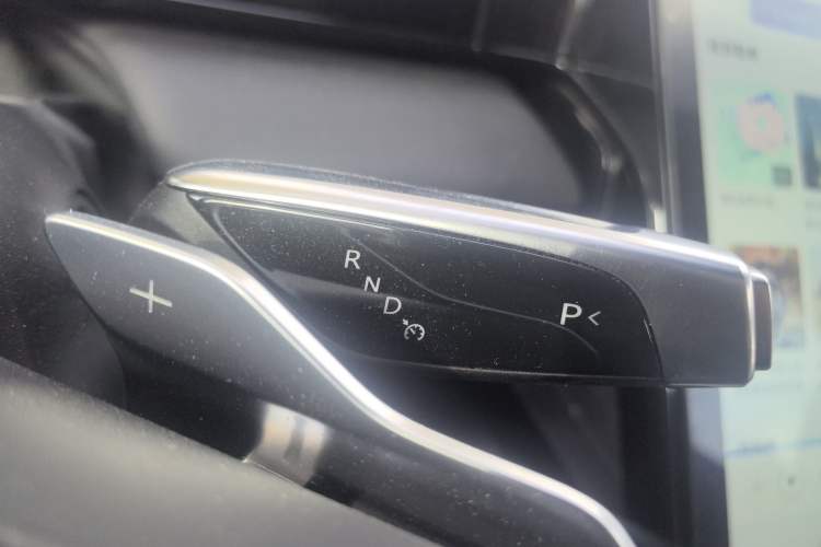 Used HiPhi X 2021 Founder Edition 6-seater Gear Lever