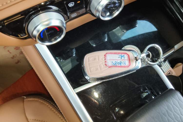 Used Changan CS95 2023 2.0T All-Wheel Drive Premium PLUS
