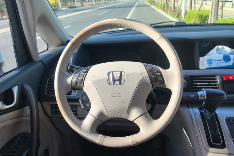 Used Honda Elysion 2015 2.4L VTi-S Prestige Edition Steering Wheel