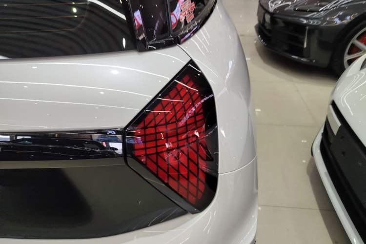 Used MINI Electric COOPER JCW 2025 JOHN COOPER WORKS
