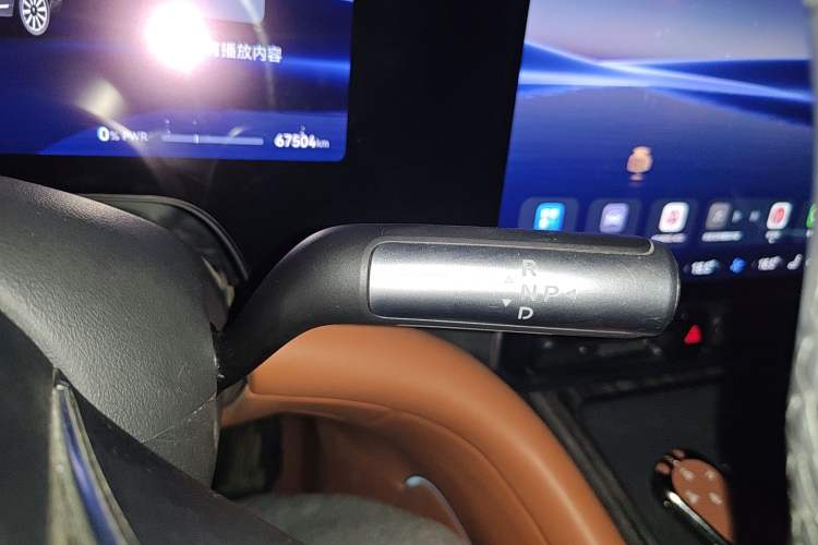 Used Hima AITO M9 2024 Range-Extended Max Edition 42 kWh 6-Seater Version Gear Lever