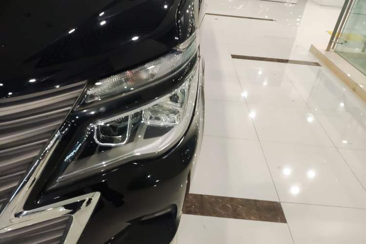 Used FORTHING Lingzhi 2020 M5L 1.6L Luxury 7-Seater Left Front Headlight