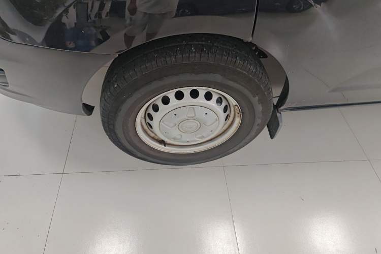 Used Ford Transit 2019 2.0T Diesel Multi-Purpose Commercial Vehicle Short Wheelbase Low Roof 6-Seater China VI Standard