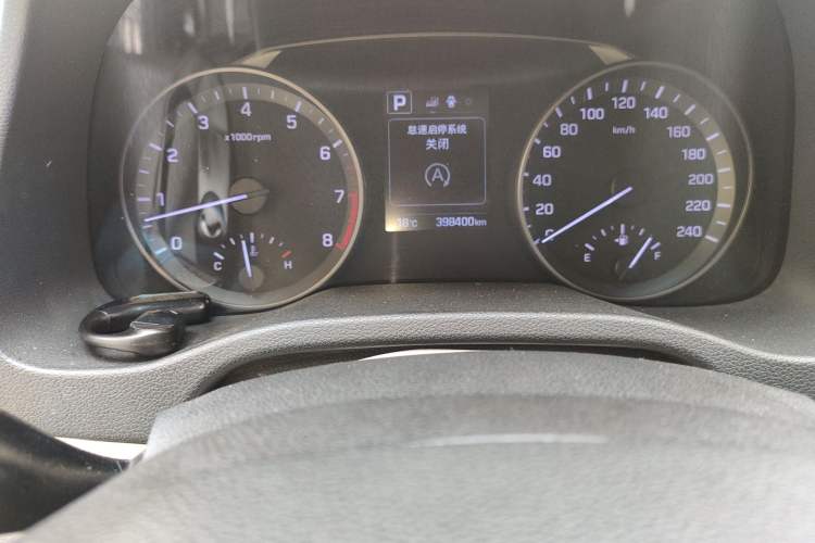 Used Hyundai Elantra (6th Generation / Lingdong) 2018 1.6L Automatic 15th Anniversary Special Edition Odometer Close Up