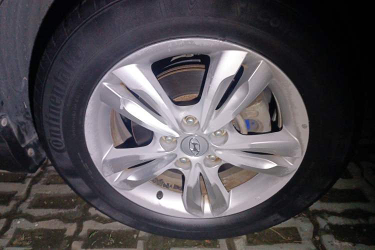 Used Hyundai ix35 2012 2.0L Automatic Two-Wheel Drive Elite Edition GLS
