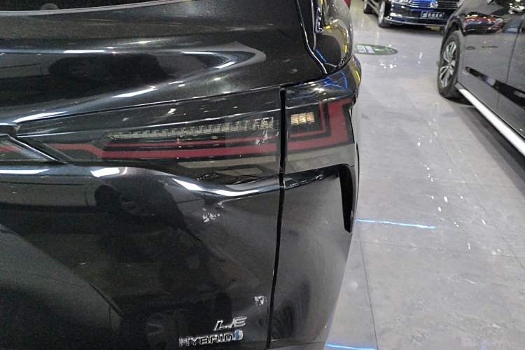 Used Toyota SIENNA 2021 2.5L Hybrid Comfort Edition Right Rear Taillight