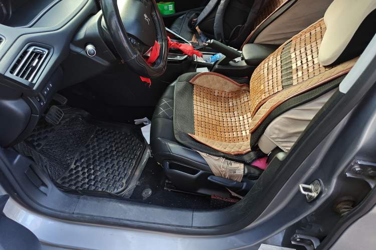 Used Peugeot 308 2016 230THP Automatic Luxury Edition Left Front Seat