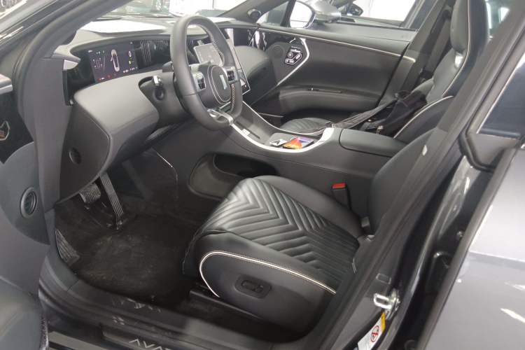 Used Avatr 11 2025 Ultra Extended-Range Edition