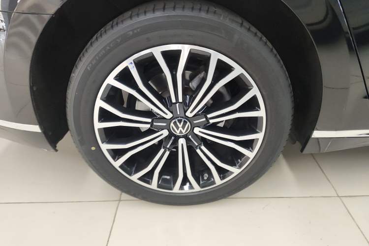 Used Volkswagen Phideon 2021 380TSI Luxury Edition
