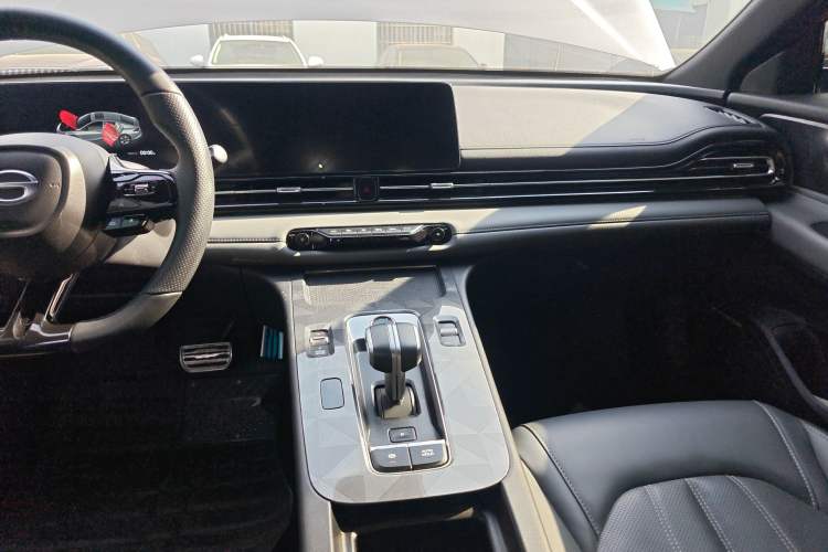 Used GAC Trumpchi EMPOW 2024 270T DCT Yingbao R-Style Edition
