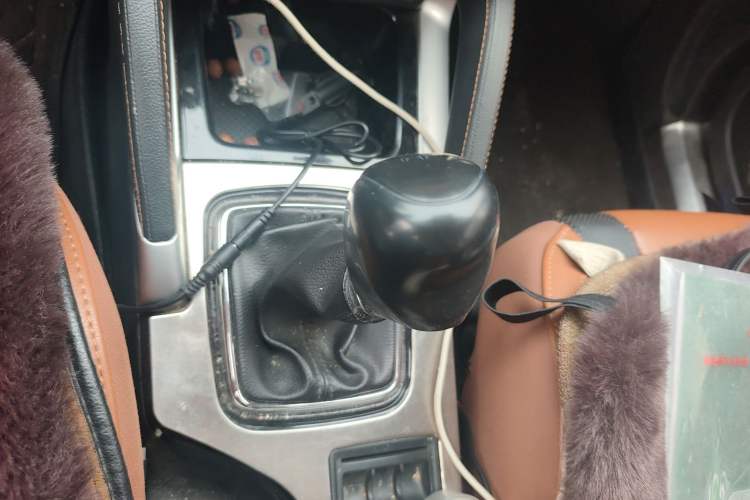 Used BAIC Senova X35 2016 1.5L Manual Luxury Edition Gear Lever