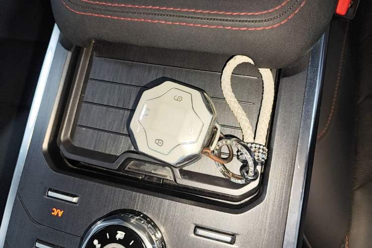 Used JETOUR Traveler 2023 2.0T All-Wheel Drive CrossPRO+ Vehicle Key