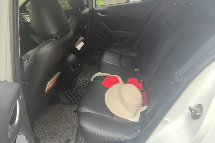 Used Mazda 3 Axela 2017 Sedan 1.5L Automatic Luxury Model China VI Standard