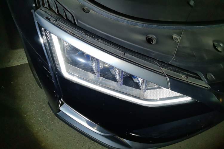 Used BYD Han 2020 DM Four-Wheel Drive Performance Edition Prestige Model Right Front Headlight