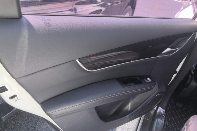 Used BYD Song MAX 2017 1.5T Automatic Smart Connect Elite 7-Seater