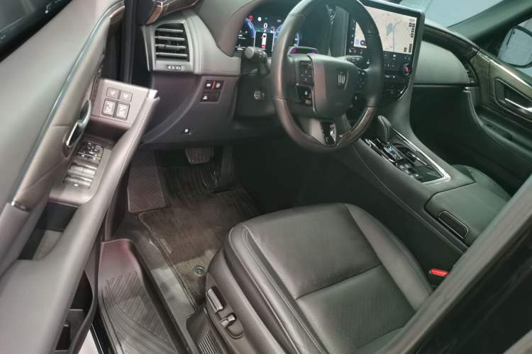 Used Toyota Vellfire 2024 Crown Dual-Engine 2.5L Supreme Executive Edition
