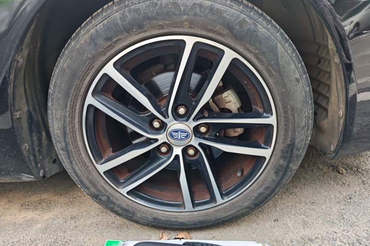 Used Bestune B50 2013 1.6L automatic luxury version