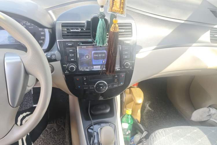 Used Nissan Tiida 2011 1.6L CVT Smart Version
