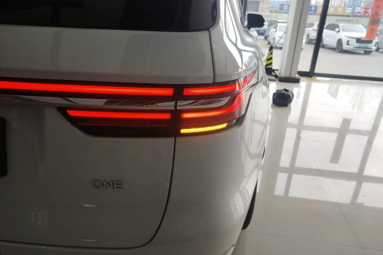 Used Li Auto ONE 2021 Extended-Range 6-Seater Version Right Rear Taillight