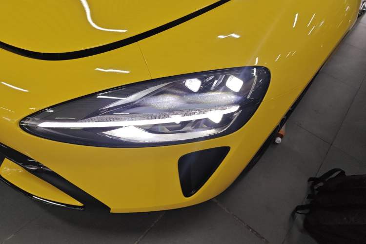 Used Xiaomi Auto SU7 2024 Four-Wheel Drive Ultra-Long Range Advanced Intelligent Driving Max Edition
