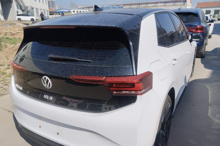 Used Volkswagen ID.3 2021 Pure Edition Rear Right 45 Deg