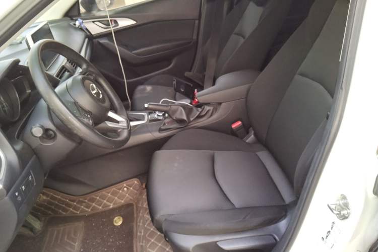 Used Mazda 3 Axela 2017 Sedan 1.5L Automatic Comfort Model Emission Standard China V