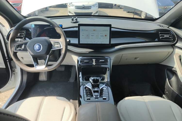 Used BYD Qin PLUS 2024 HONOR Edition DM-i 55KM Leading Model