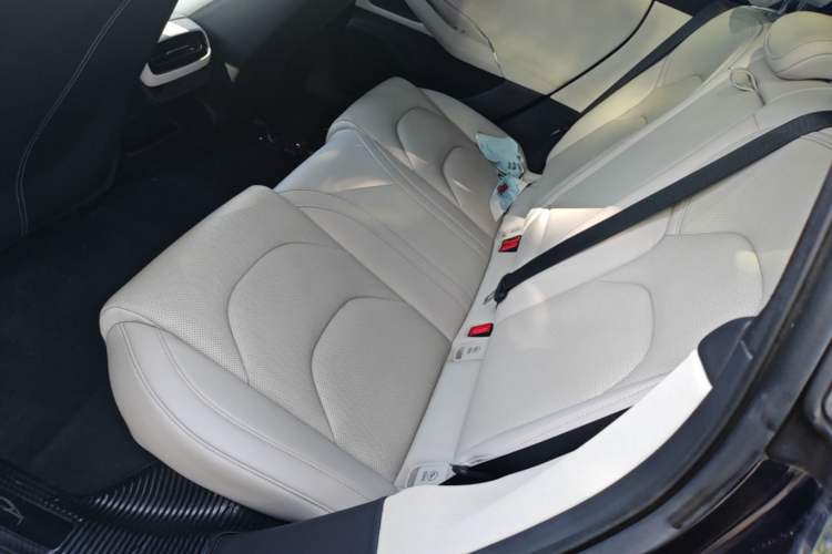 Used Xiaomi Auto SU7 2024 Four-Wheel Drive Ultra-Long Range Advanced Intelligent Driving Max Edition