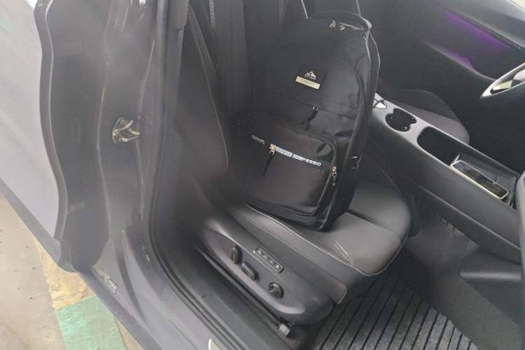 Used Volkswagen ID.UNYX 2024 Pro Long-Range Version