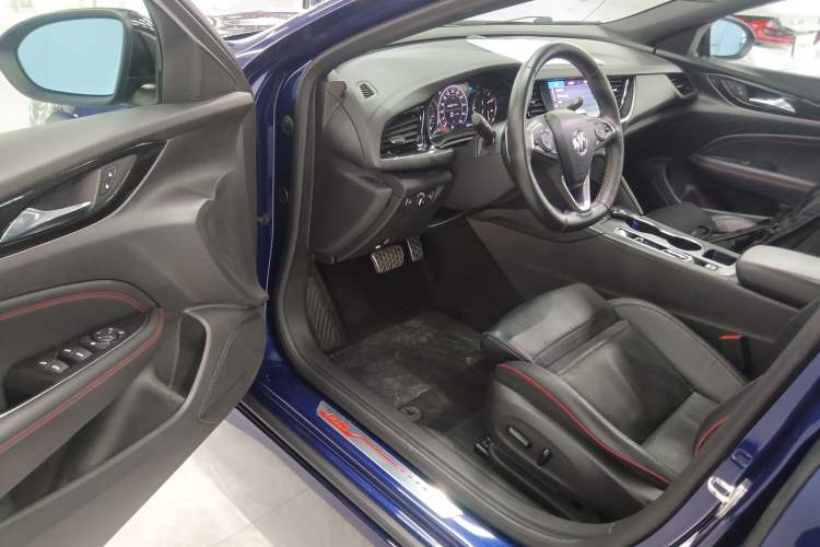 Used Buick Regal 2020 GS 28T Elite Model Driver Seat