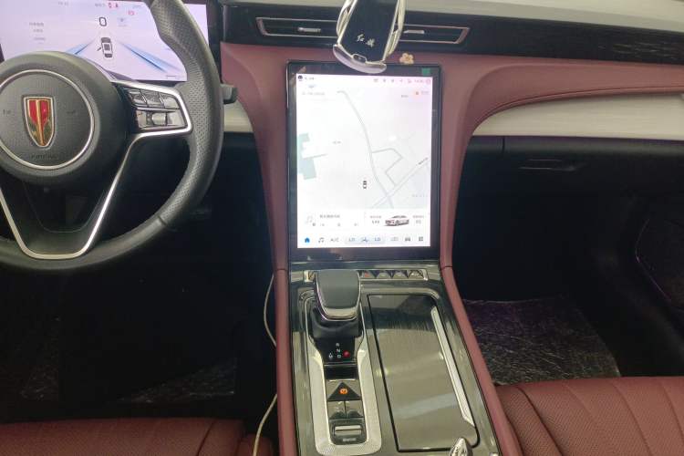 Used Hongqi H5 2025 2.0T Automatic Flag Edition – 500 000 Units Commemorative Version