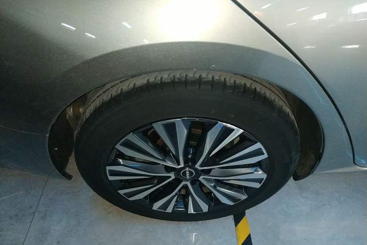 Used Nissan Teana 2022 2.0L XL-Upr Enjoyment Edition Right Rear Wheel Hub
