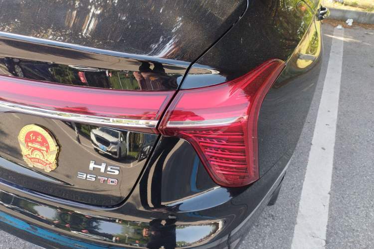 Used Hongqi H5 2024 1.5T DCT Smart Connect Flagship Edition
