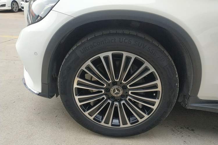 Used Mercedes-Benz GLC 2019 GLC 260 L 4MATIC Dynamic Model Exterior 7