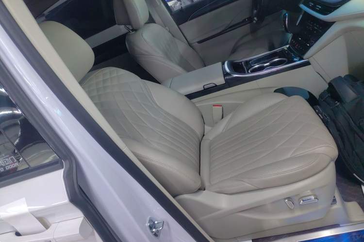 Used Buick GL8 2023 ES Lu Zun Comfort Model
