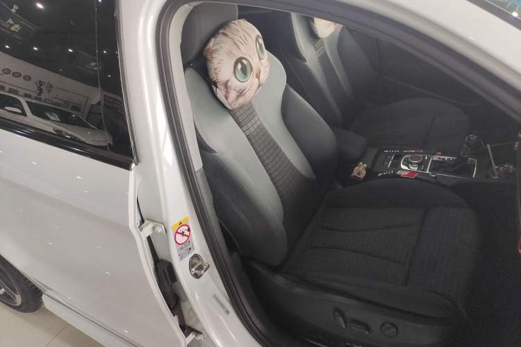 Used Audi A3 2018 30th Anniversary Edition Limousine 35 TFSI Sport Model Right Front Seat