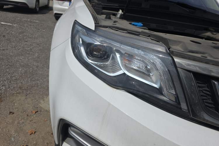 Used Geely Auto Emgrand X7 Sport 2018 1.8TD Automatic Two-Wheel Drive Smart Connect 4G Internet Edition