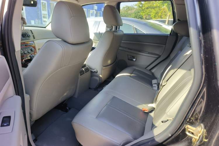 Used Jeep Grand Cherokee 2007 5.7L
