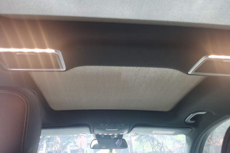 Used Mercedes-Benz GLC 2019 Facelift GLC 260 L 4MATIC Luxury Model
