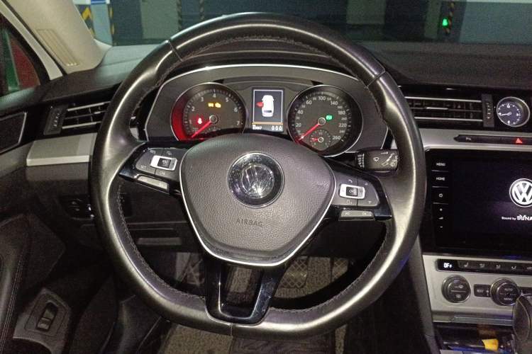 Used Volkswagen Variant 2017 380TSI Two-Wheel Drive Comfort Edition