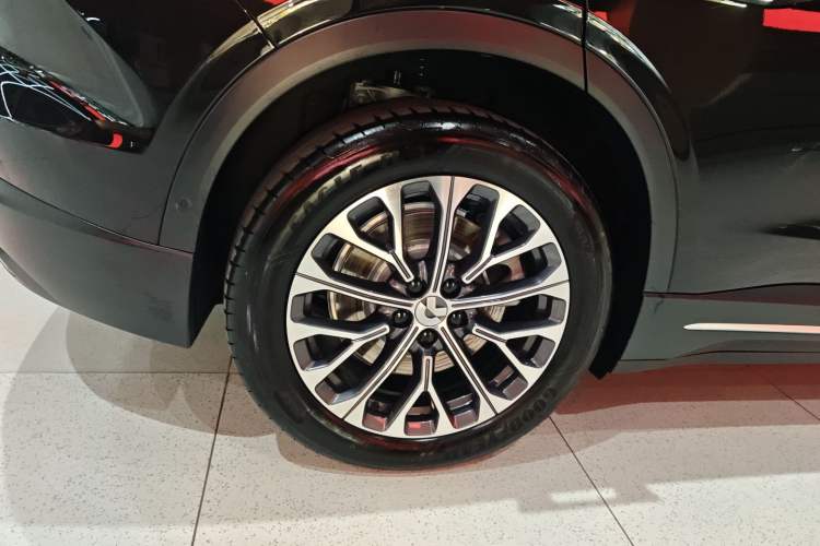 Used Nio EC6 2024 75 kWh Right Rear Wheel Hub