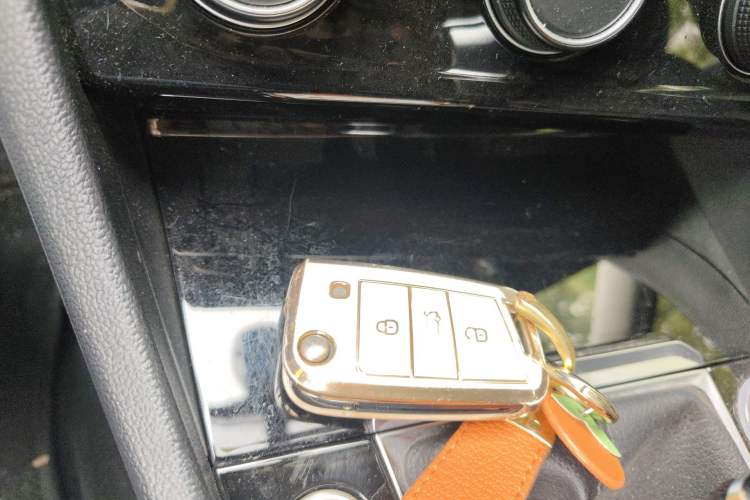 Used Volkswagen Sagitar 2020 280TSI DSG Comfort Version China VI Standard Vehicle Key