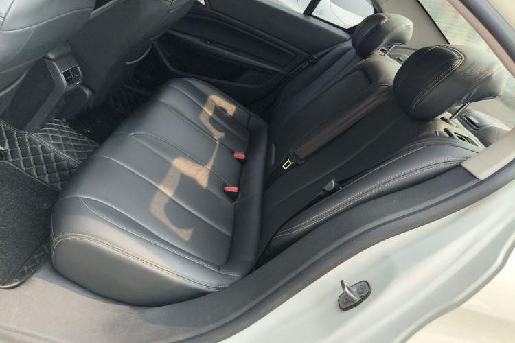 Used Peugeot 408 2015 1.2T Automatic Luxury Edition Left Rear Seat