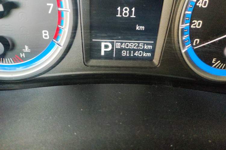 Used Suzuki S-Cross 2014 1.6L CVT Two-Wheel Drive Elite Version
