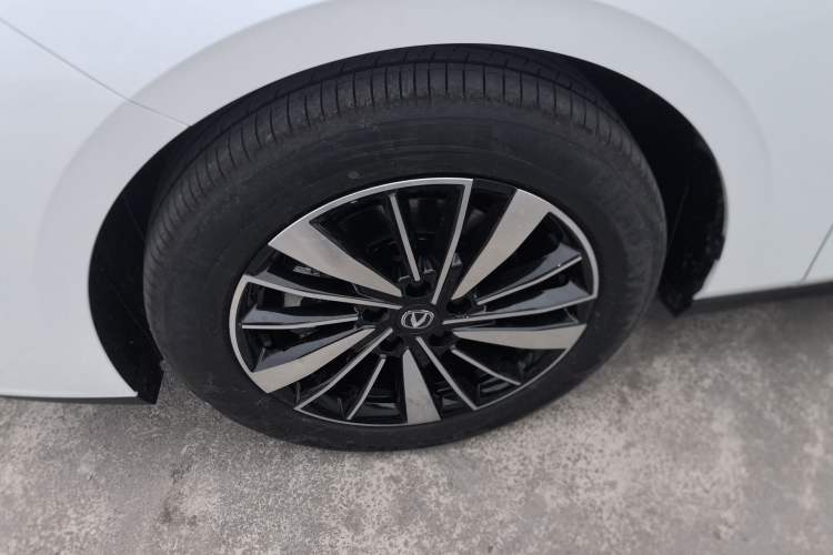 Used CHANGAN Eado PHEV 2025 Smart New Blue Whale 145KM Battleship Edition Left Front Wheel Hub