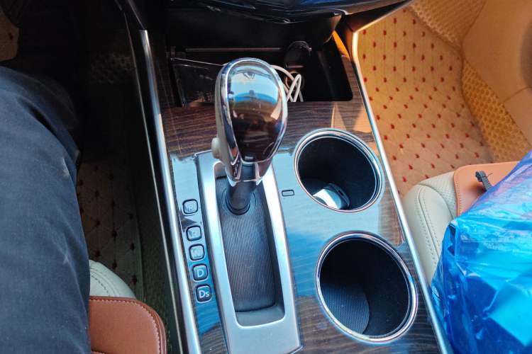 Used Nissan Teana 2013 2.5L XL-Upper NAVI Tech Deluxe Edition Gear Lever