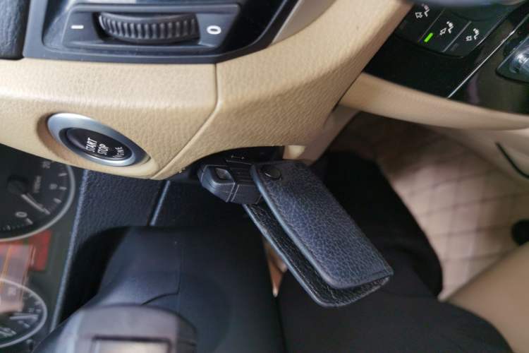 Used BMW X1 2013 sDrive18i Leading Model
